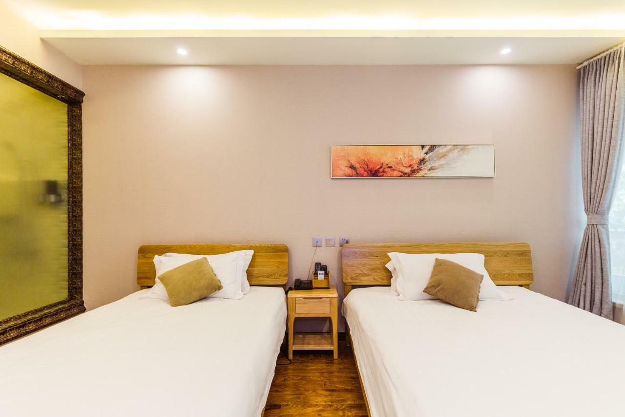 J Hotel 3*
